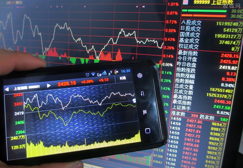 “红色课堂”公共文化免费艺术培训活动举行